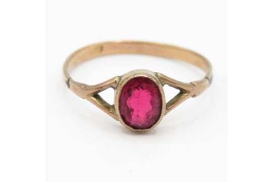 9ct gold vintage garnet solitaire ring (1g)