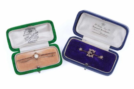 Two early 20th Century bar brooches