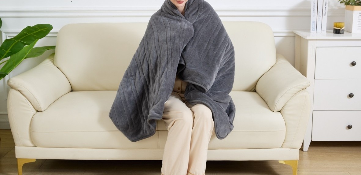 Living & Co Electric Throw