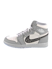 1 Retro High Sneakers w/ Tags