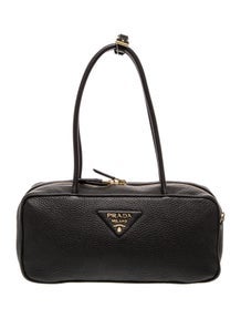 Enameled Metal Triangle Bauletto