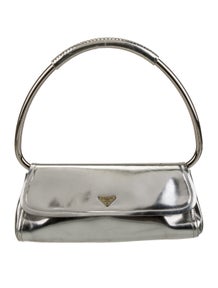 Enameled Metal Triangle Swing