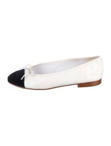 Interlocking CC Logo Leather Ballet Flats