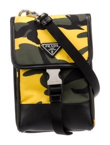 Enameled Metal Triangle Smartphone Case