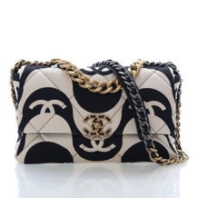 Interlocking CC 19 Flap Bag Large