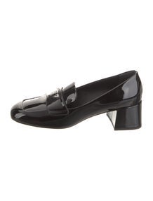 Enameled Metal Triangle Patent Leather Pumps