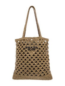 Raffia Grass Bucket Bag