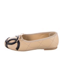 2026 Interlocking CC Logo Ballet Flats