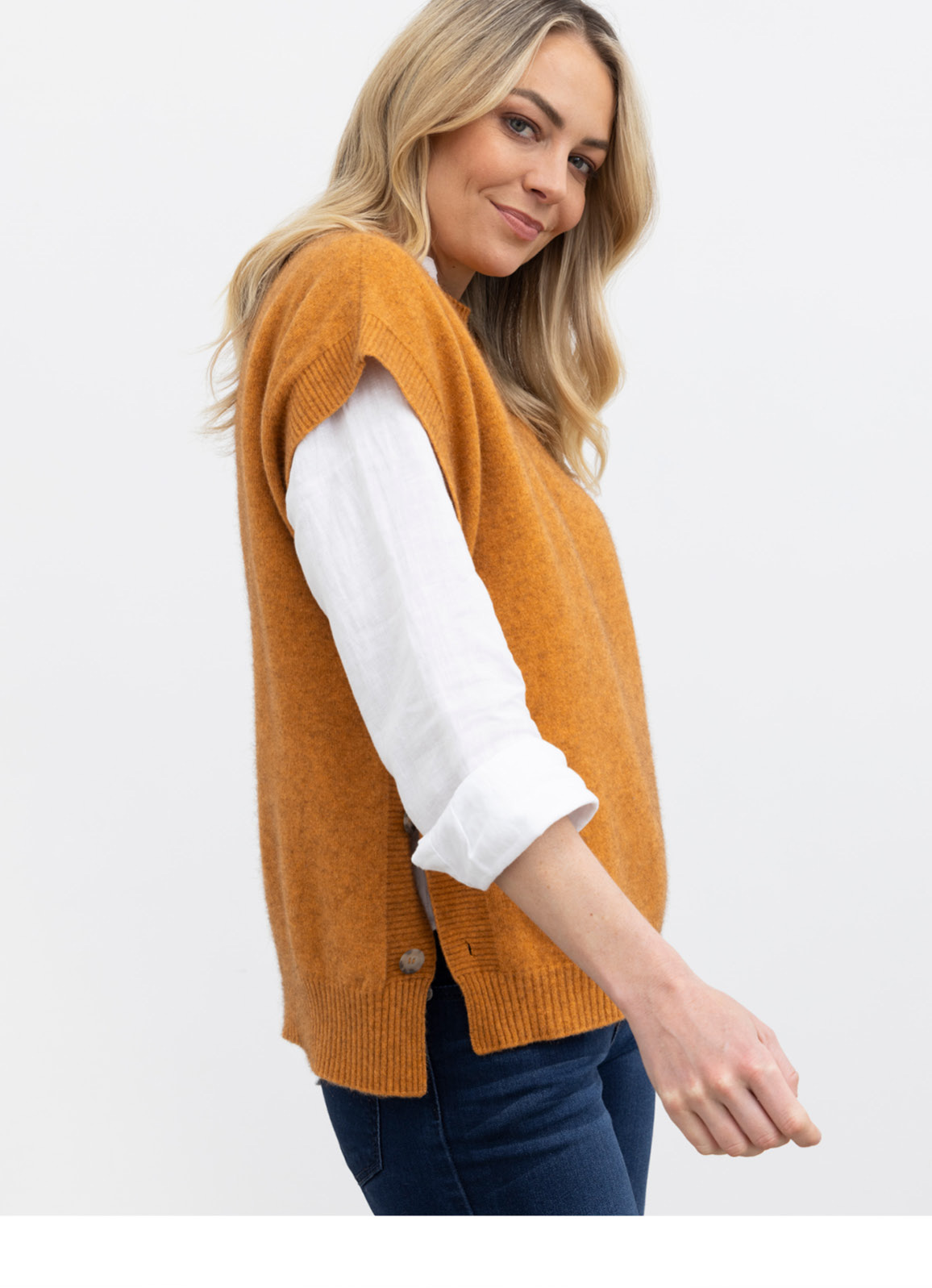 The-Wool-Company-EDM---Button-Side-Vest_04.jpg