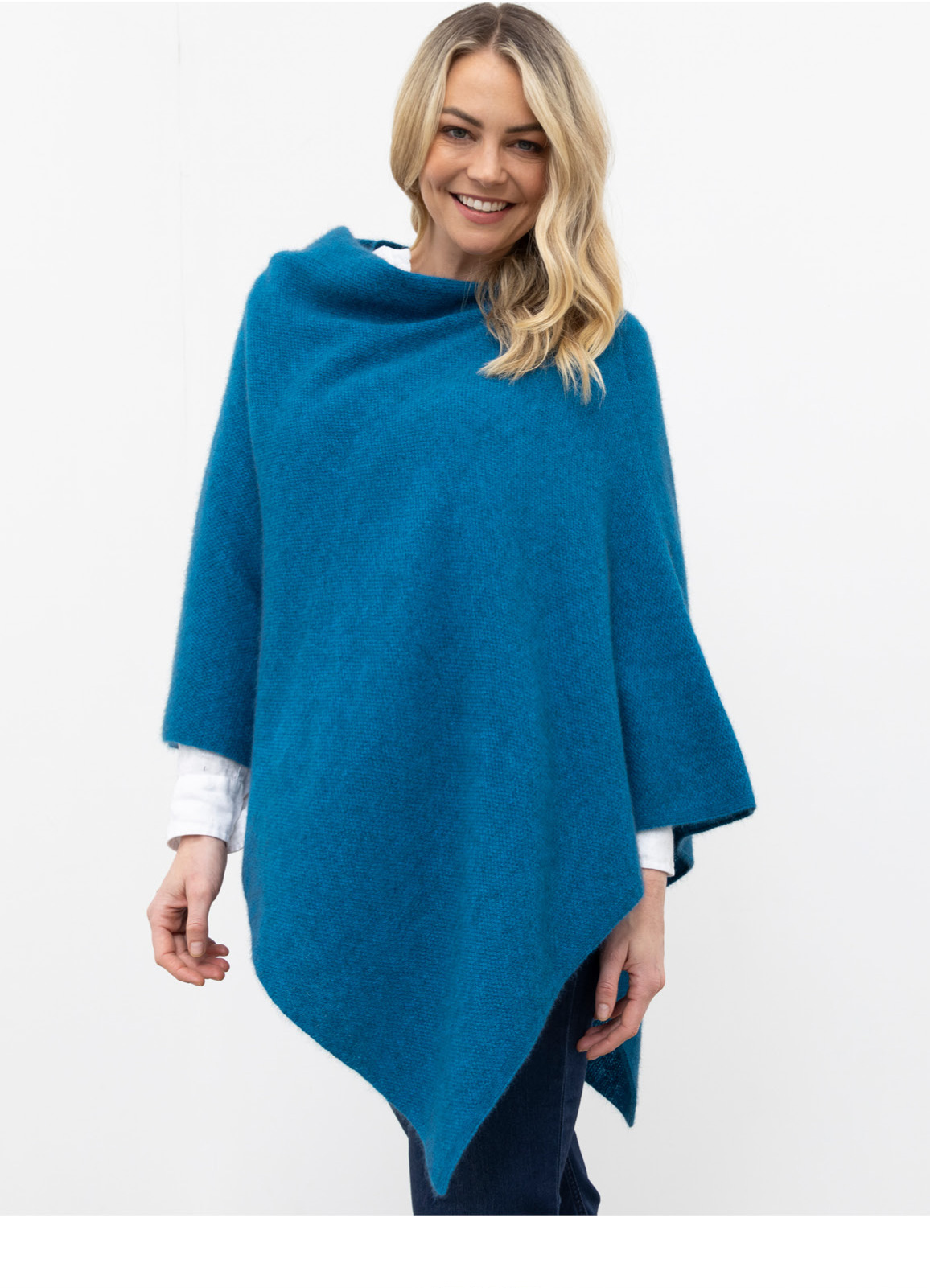 The-Wool-Company-EDM---Moss-Stitch-Poncho_04.jpg