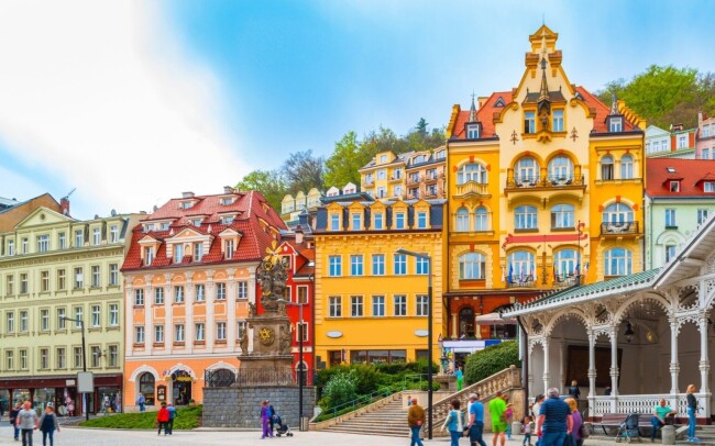 Karlovy Vary v klidné části města + snídaně