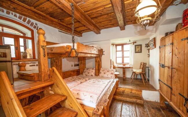 Český Krumlov v dobovém penzionu s dárky