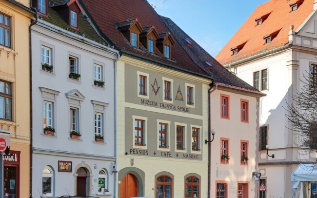 Pobyt s výhledem na hrad Loket + muzea