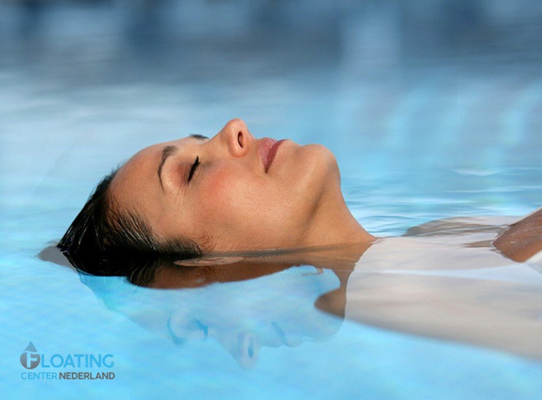 1 uur floaten + 20 minuten massagestoel bij Floating Center Nederland