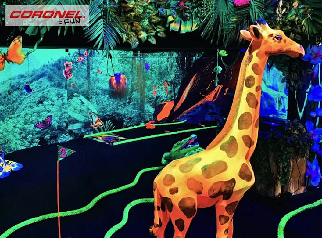 Glow in the Dark Midgetgolf bij Coronel