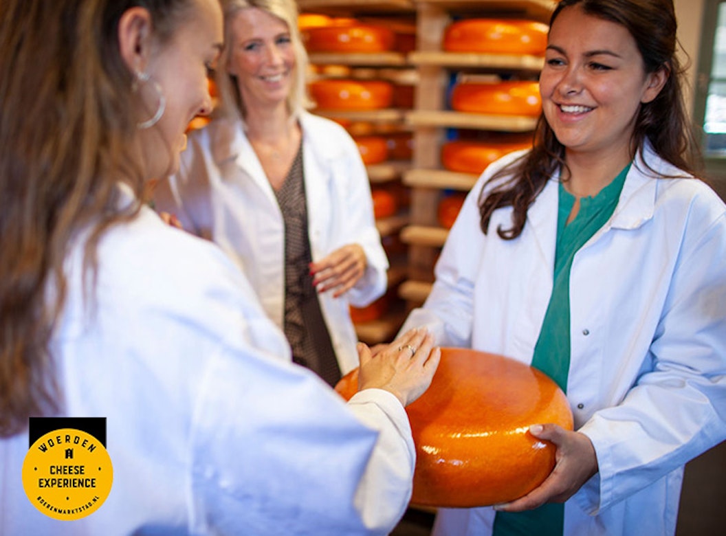 Rondleiding VVV/Kaaspakhuis Woerden + proefplankje + glas met port/wijn/sap