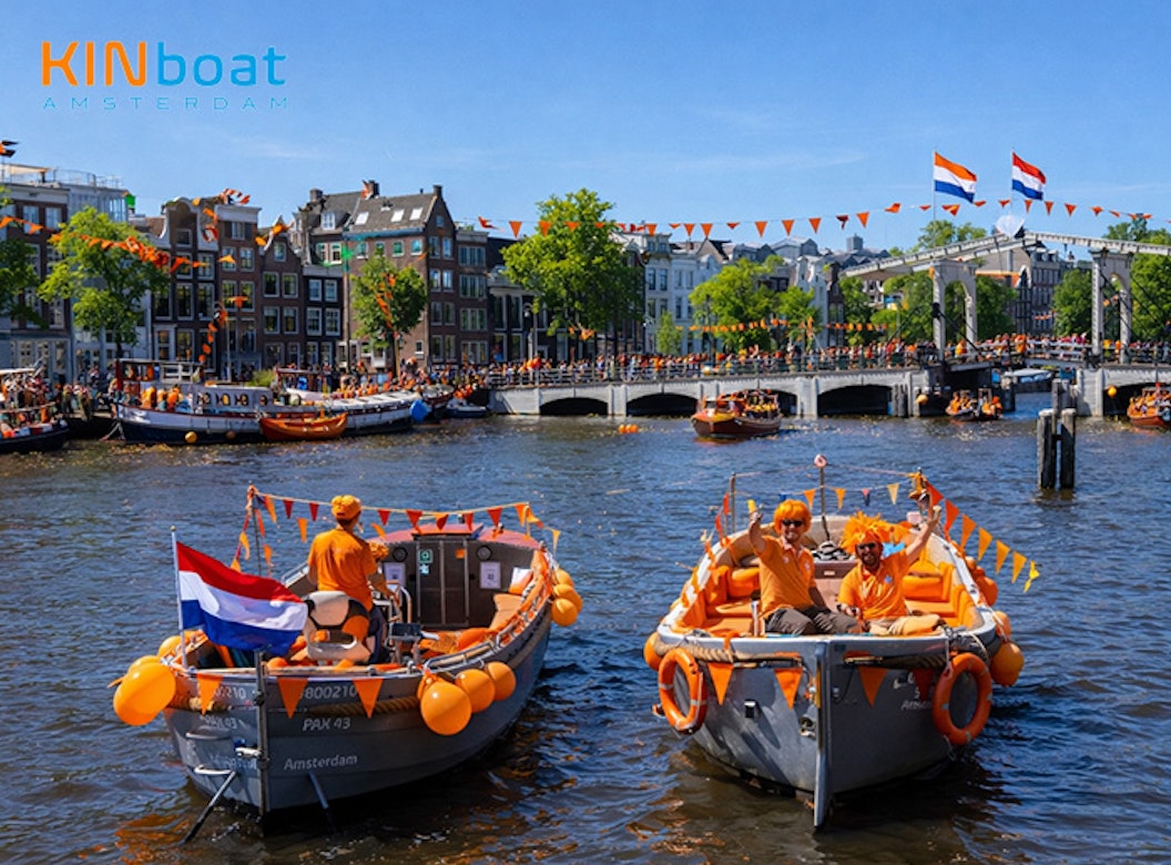 Koningsdag rondvaart Amsterdam (1,5 uur) incl. onbeperkt drinken