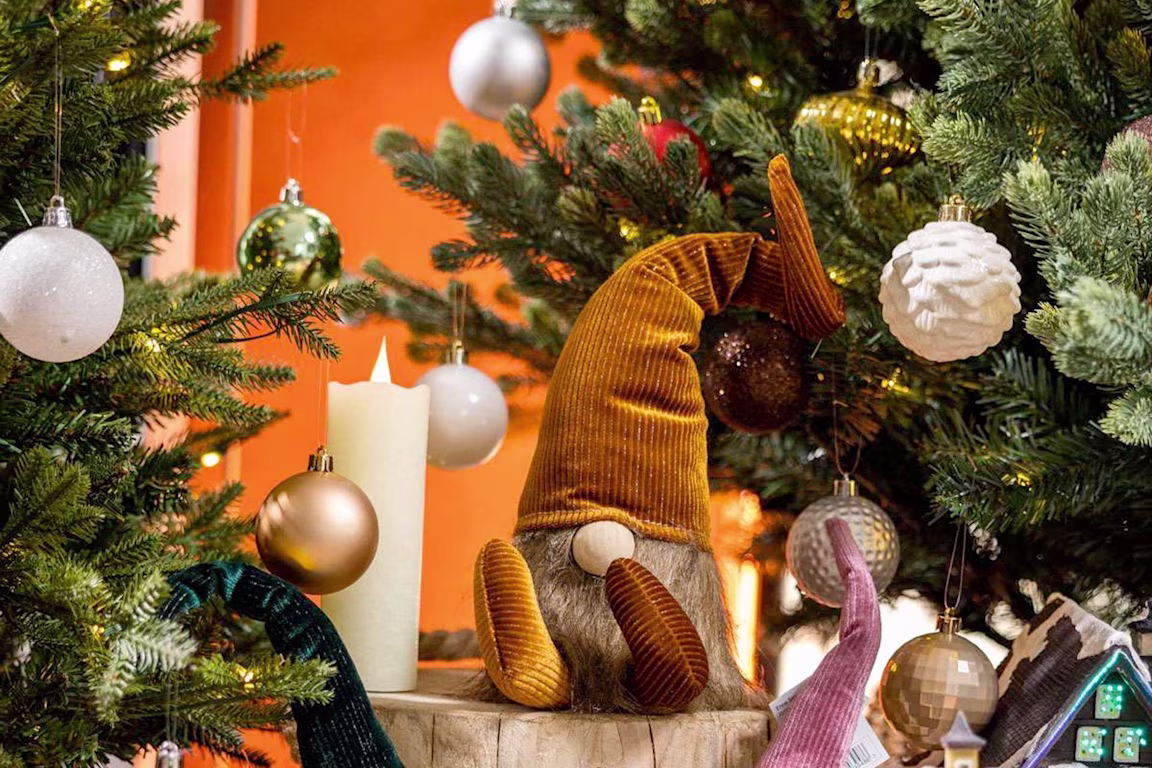 5 vinkkiä joulukattaukseen ja -sisustukseen