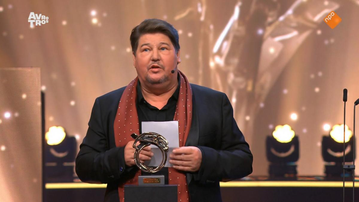 Kijkers Gouden Televizier emotioneel na winst Martijn Krabbé: 'Met tranen in de ogen'