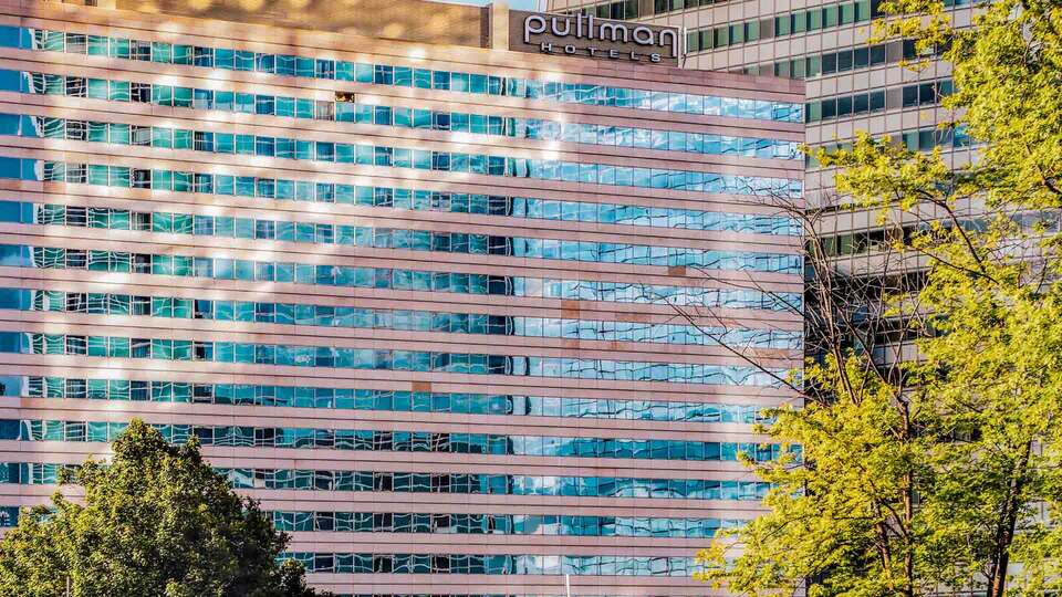 Évadez-vous dans cet hôtel 5* avec spa au cœur de Paris la Défense
