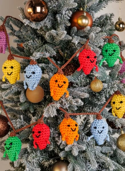 Bernat Crochet Lightbulb Guys Garland Pattern