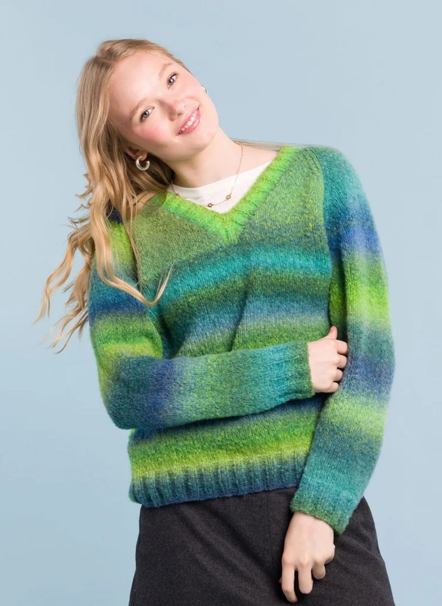 Free Misty Horizon V-Neck Knit Sweater Pattern