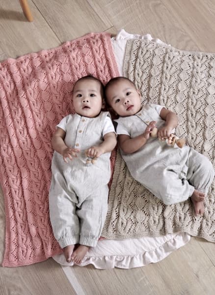 Free Lacy Cables Knit Baby Blanket Pattern