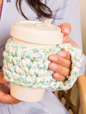 Free Crochet Cup Cozy Posy Pattern