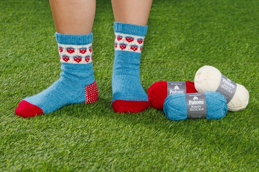 Free Strawberry Patch Knit Socks Pattern
