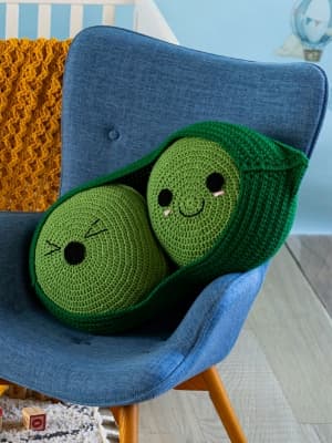 Free Pea Pod Crochet Pillow Pals Pattern