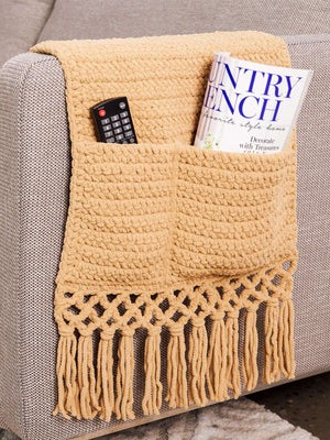 Free Hide-Away Crochet Sofa Caddy Pattern