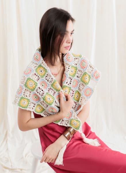 Free Summer Mode Crochet Triangle Shawl with Tassels Pattern