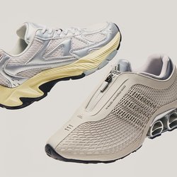 Un paio di scarpe da ginnastica chiare, una con chiusura a zip e design in rete, l'altra con lacci e suola spessa, su uno sfondo semplice.