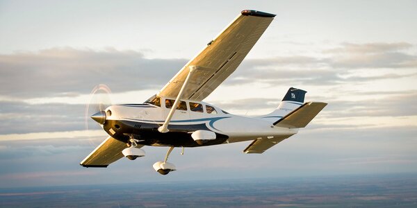 Zážitkové lety aj s možnosťou pilotovania na lietadlách Cessna pre 1 až 3 osoby