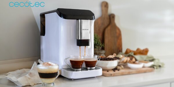 Kávovary Cecotec: Power Espresso 20 Square Pro či Cremmaet Macchia White