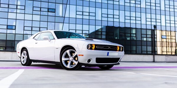 Požičajte si legendu DODGE CHALLENGER a užite si jazdu