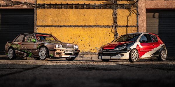 Divoká jazda na rally špeciáloch BMW E30 alebo PEUGEOT 206 RC