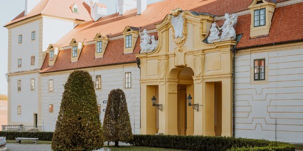 Pobyt na zámku vo Valticiach s raňajkami