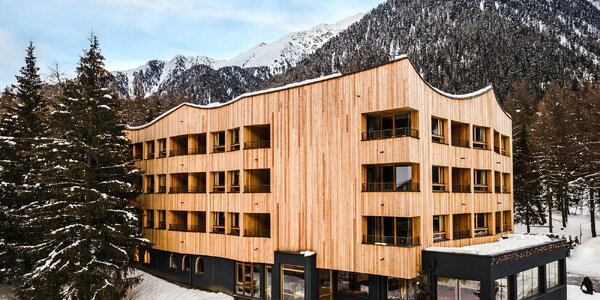 Luxusný alpský hotel: karta výhod, wellness, polpenzia