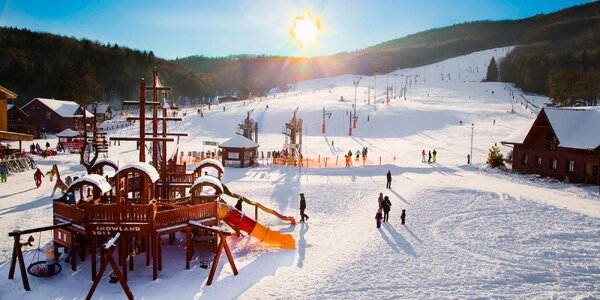 Pobyt pod svahom Snowland Valča so 40% zľavou na skipasy a wellness