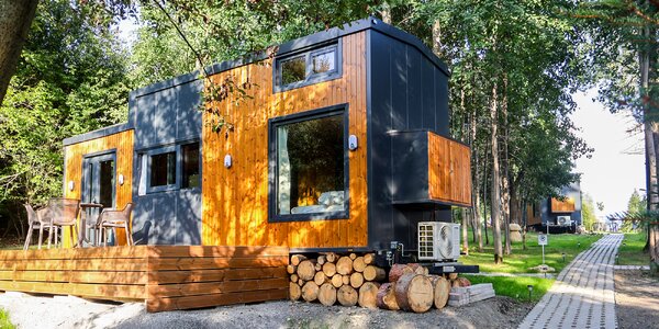 Mobilný dom Tiny House: Ako stvorený na chatu aj celoročné bývanie