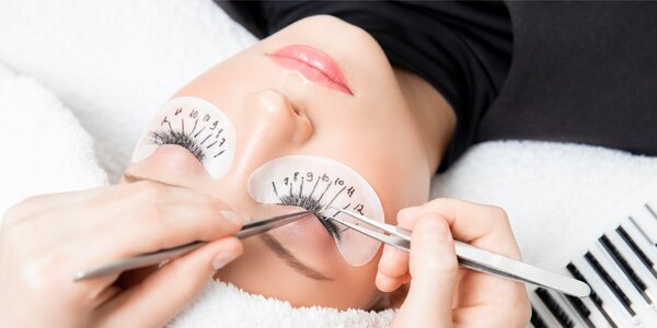 Lash lifting, laminácia obočia alebo 1D – 7D mihalnice