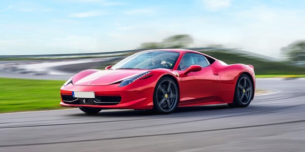 Adrenalínový zážitok 3 v 1 na polygone Hradec Králové!