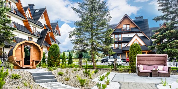 Lesné apartmány v horách na skok od aquaparku Terma Bania