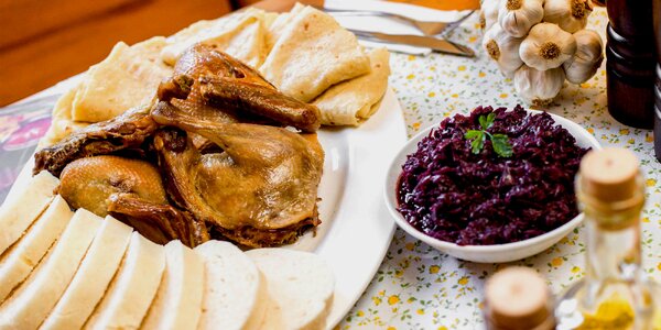 Poctivá, pomaly pečená kačica až pre 4 osoby