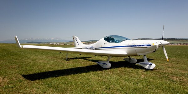 Zážitkový let lietadlom AEROSPOOL WT9 DYNAMIC aj s pilotovaním