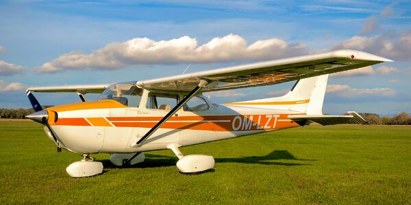 Vyhliadkový let lietadlom Cessna F172N s pilotovaním
