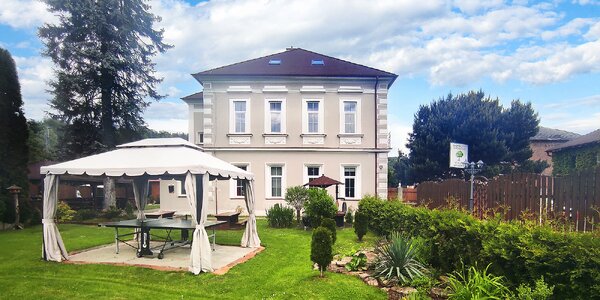 Pobyt 15 km od Varov s jedlom aj privátnym wellness