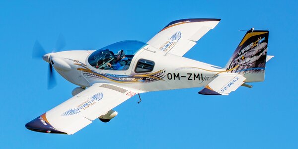 Let lietadlom Viper SD4 s možnosťou pilotovania alebo skupinový let na 2 lietadlách