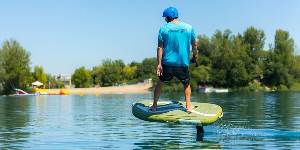 Kurz jazdy na eFoil surfe pre začiatočníkov aj pokročilých